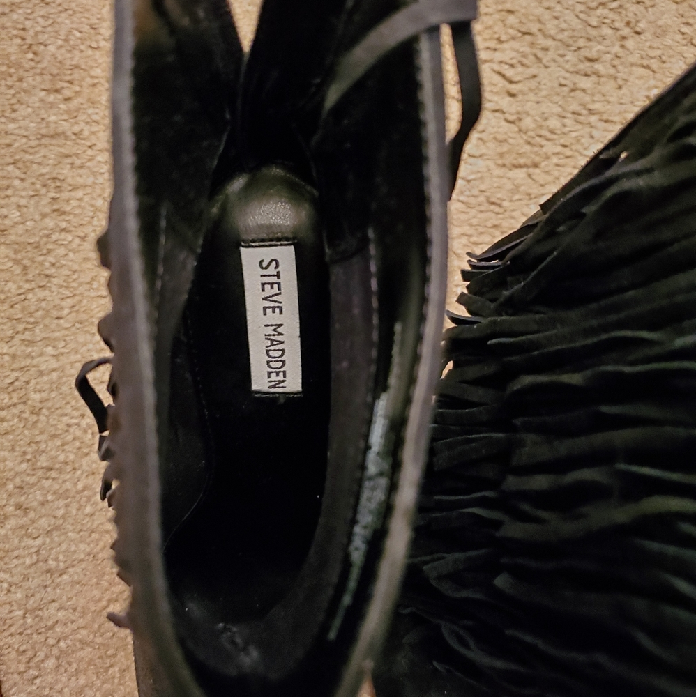 High heel booties - Picture 2 of 3